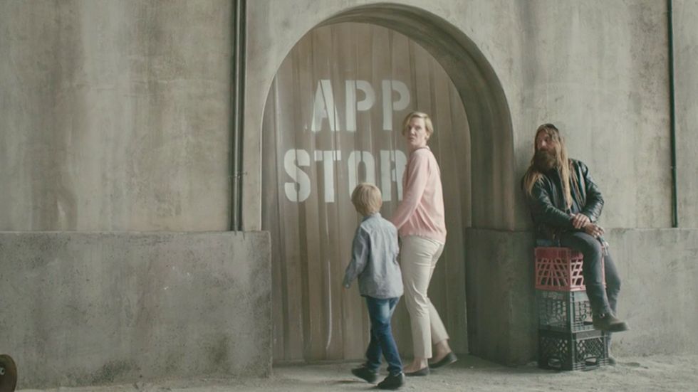 Watch: Apple’s new video depicts a world without apps — and it’s total chaos