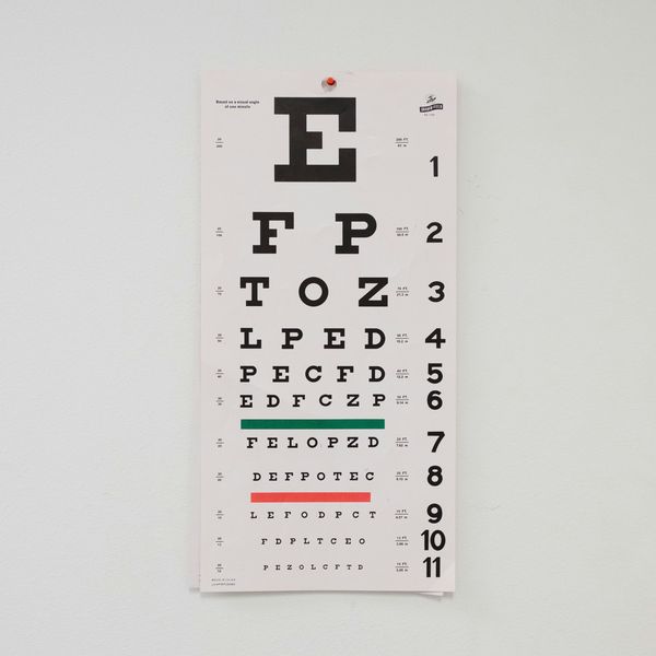 eye chart with letters decreasing in size from top to bottom